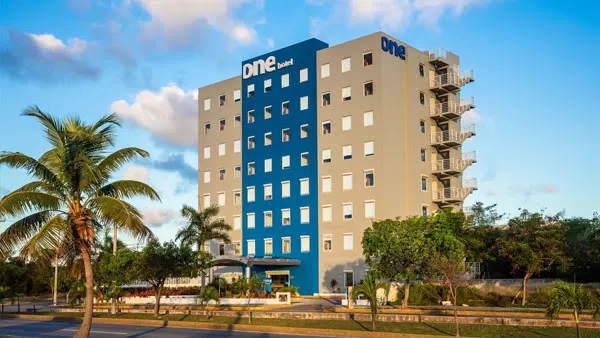 One Cancun Centro